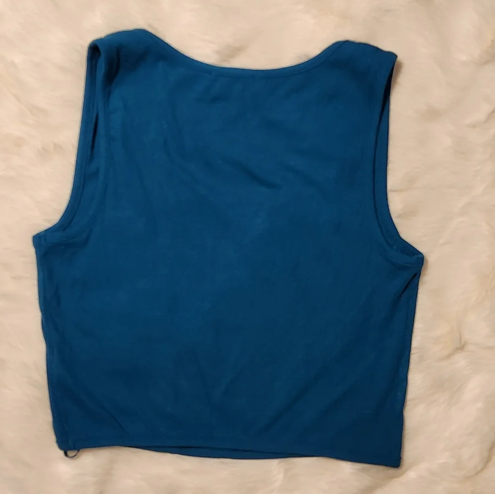 Top - Picture 2 of 3